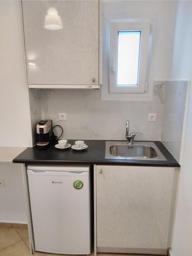 Celeste Apartments Орнос Екстер'єр фото