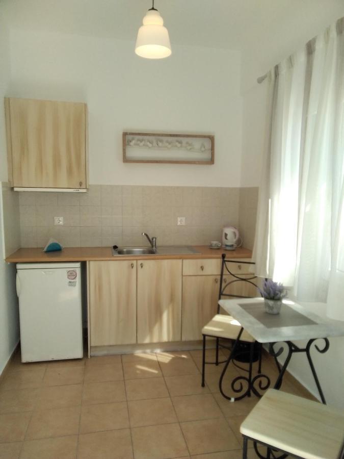 Celeste Apartments Орнос Екстер'єр фото